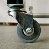 Porte habit en H deux étages avec roulettes - Penderie | Matériel Forain