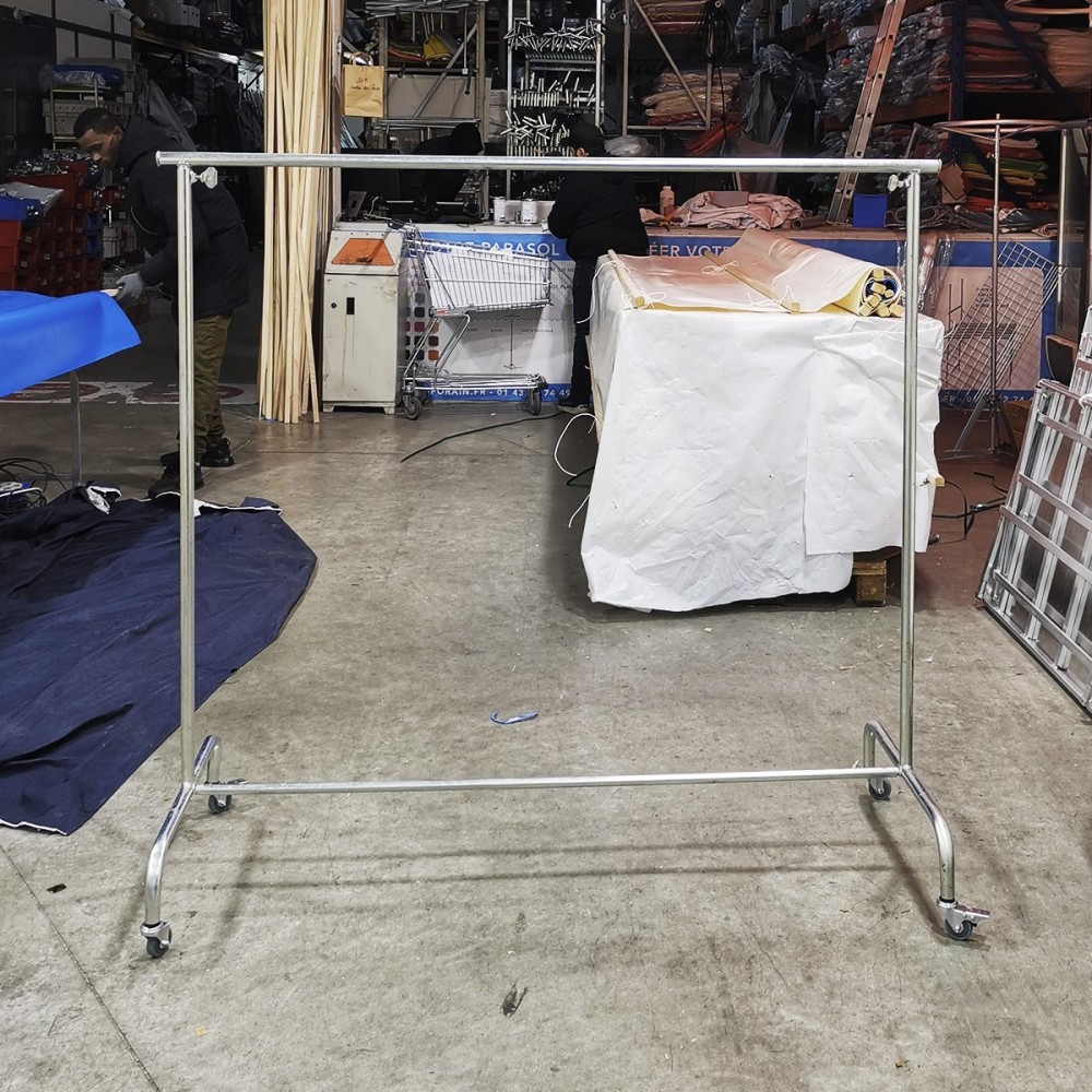 Porte habit long fixe avec roulettes acier et rallonges - Penderie | Matériel Forain