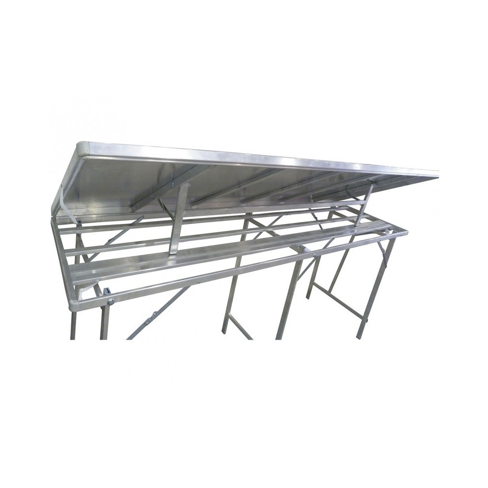 Large table with adjustable, reclining incline – Market stall table for fruit and vegetable vendors | Matériel Forain